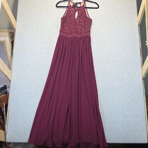 Morgan & Co Burgundy Sequin Lace Halter Maxi Dress Size 4 Formal Gown